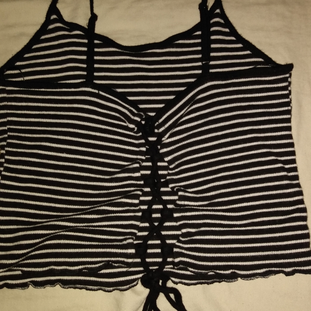 Crop top - Picture 3 of 4